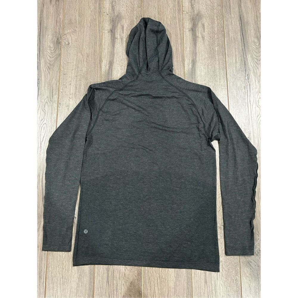 Lululemon Metal vent hoodie Sz M